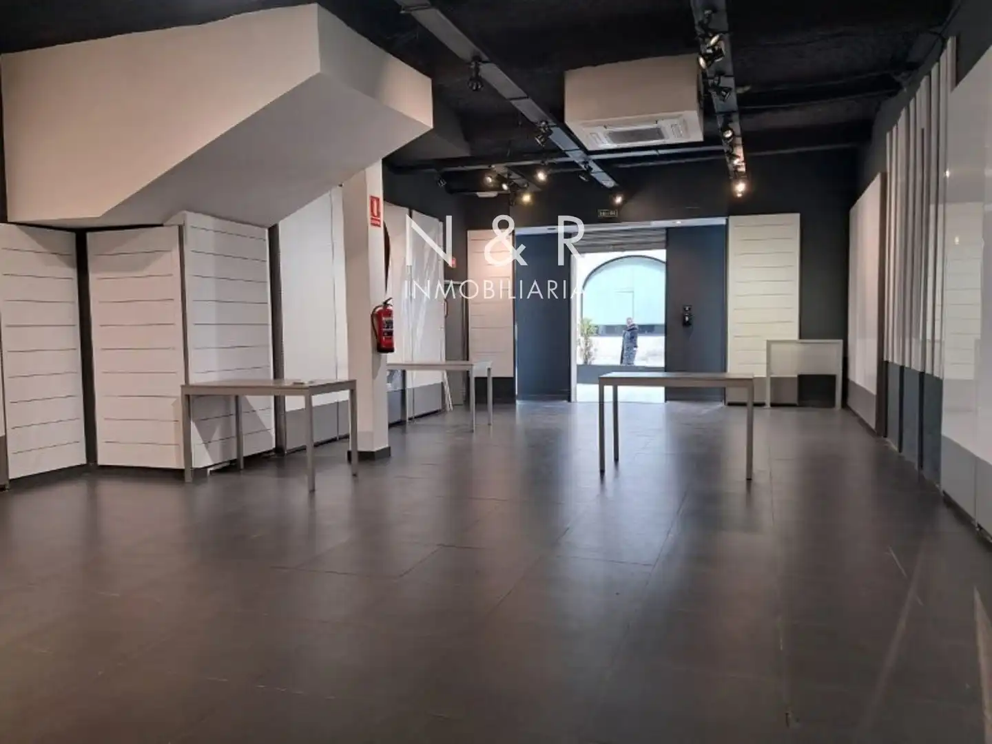 Local comercial en alquiler en Calvo Sotelo, imagen 2