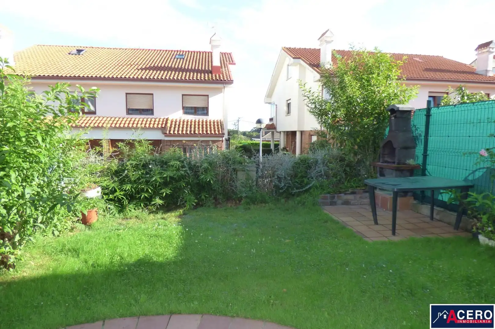 Garden of Detached homes for rent in Miengo