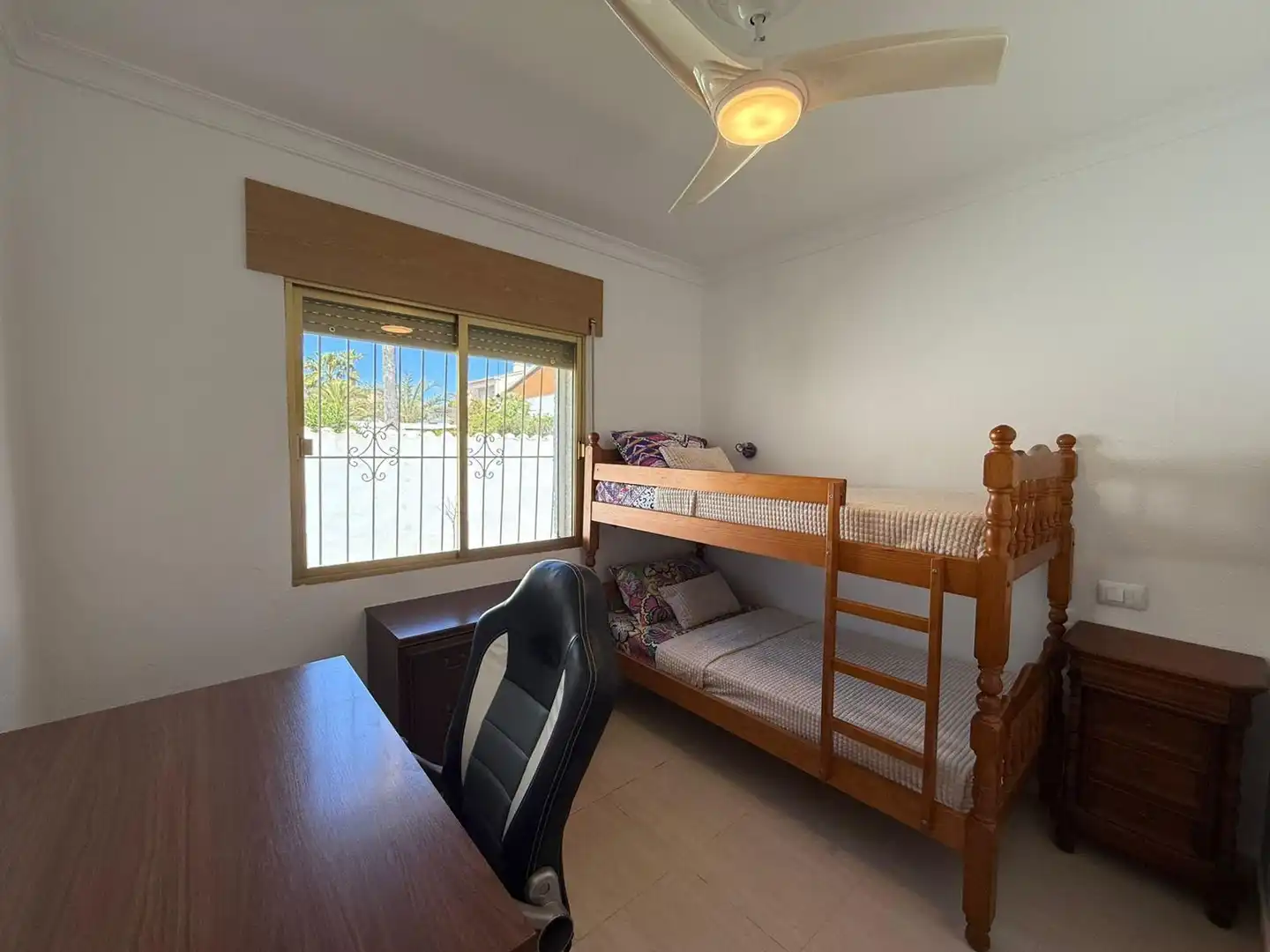 Habitación de Casa o chalet de alquiler en Orihuela con Aire acondicionado, Calefacción y Jardín privado