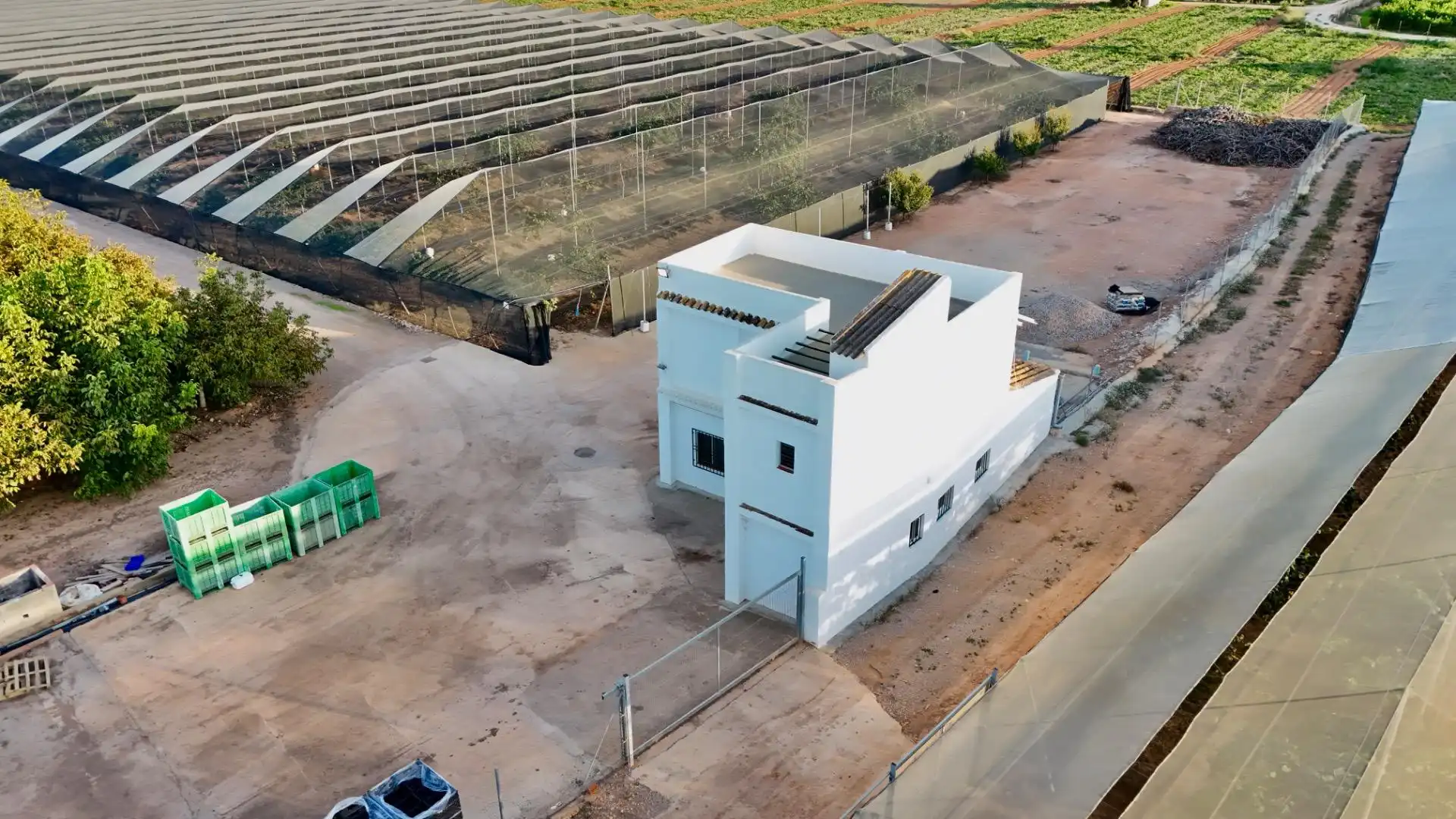 Vista exterior de Finca rústica en venda en Urbanizaciones  