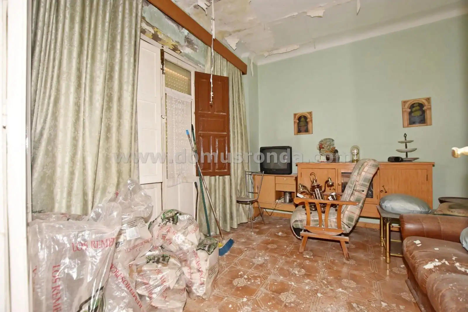 Sala de estar de Piso en venta en Ronda con Terraza y Balcón