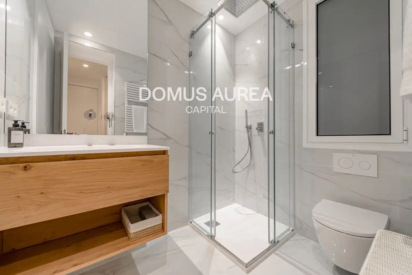 Baño de Piso en venta en Madrid con Aire acondicionado, Calefacción y Parquet