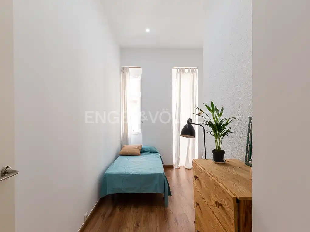Schlafzimmer von Wohnung zur Miete in Valencia mit Klimaanlage, Heizung und Parkett
