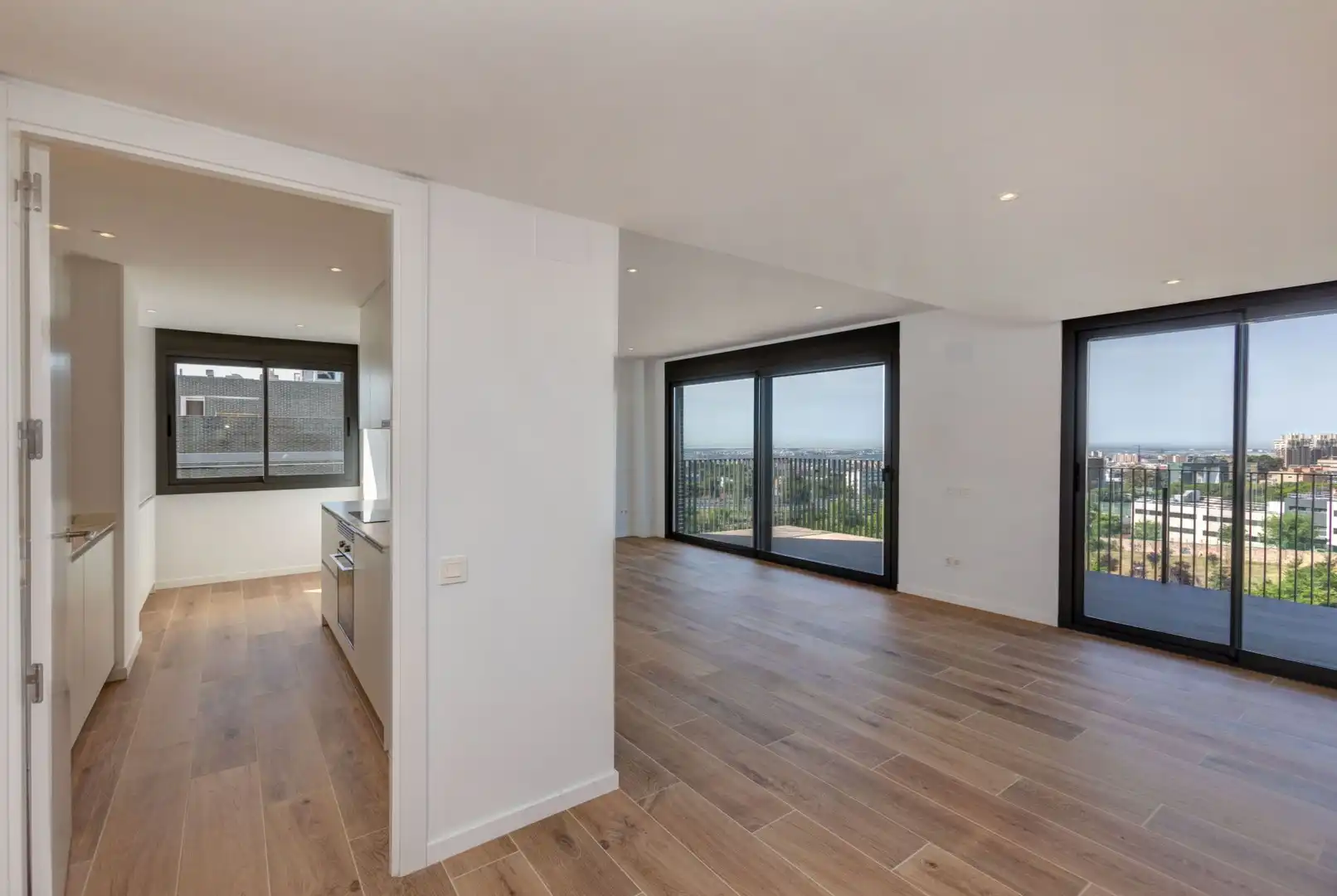 Flat with pool to rent in Carrer de Joan Miró, imagen 3