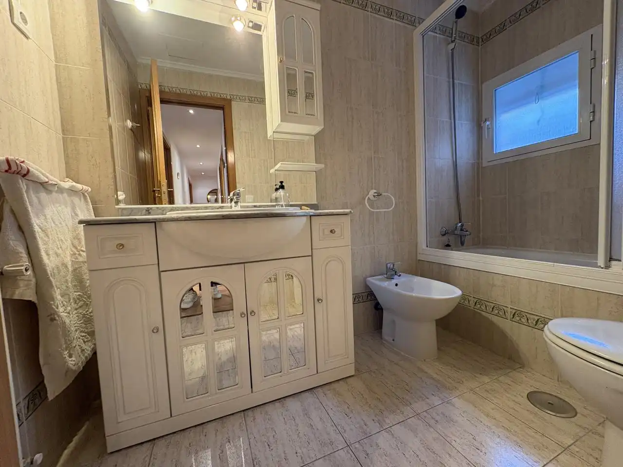 Wohnung zur Miete in Calle Ramón María del Valle Inclán, Espartales