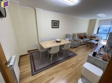 Wohnung mit Aufzug zum Verkauf in Calle Cruceiro