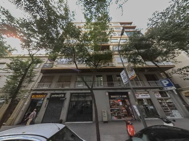 Piso en Venta en C/ Travessera de Gracia en El Camp d'en Grassot i Gràcia Nova