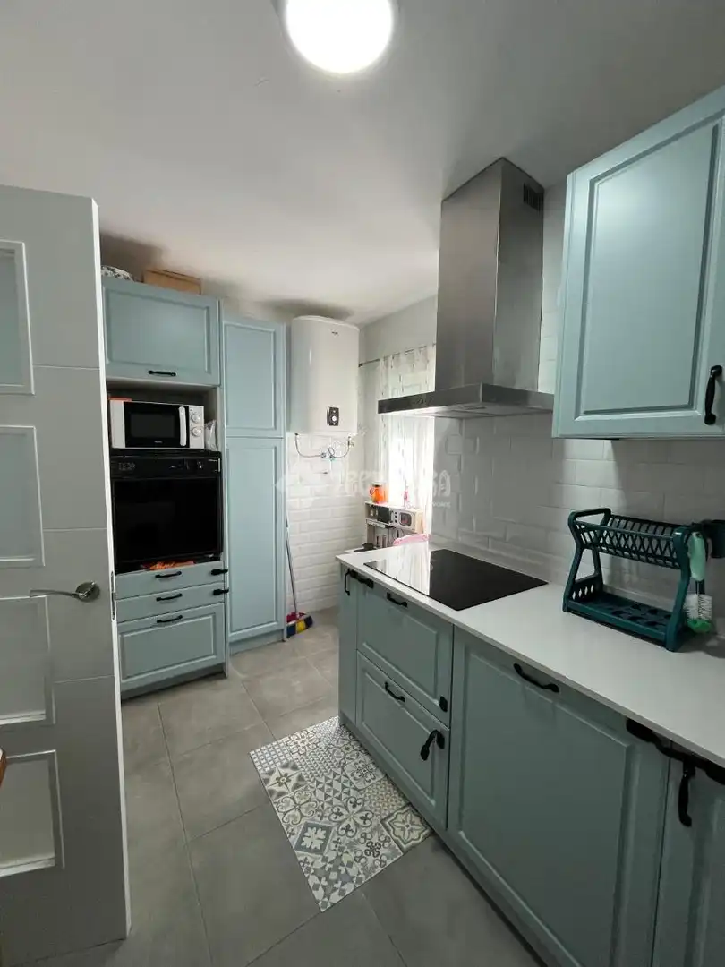 Cocina de Piso en venta en Sevilla con Calefacción, Terraza y Amueblado