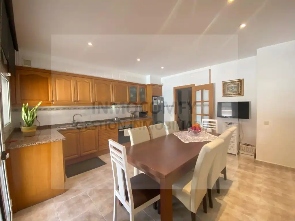 Piso en venta en Calle Penya Bisbalenca