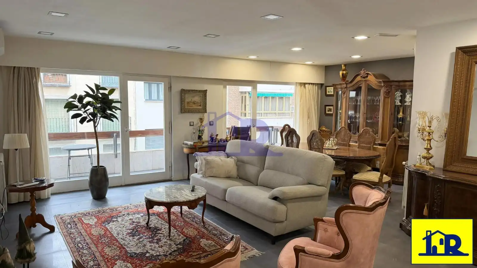 Living room of Flat for sale in Cuenca  with Air Conditioner, Heating and Terrace