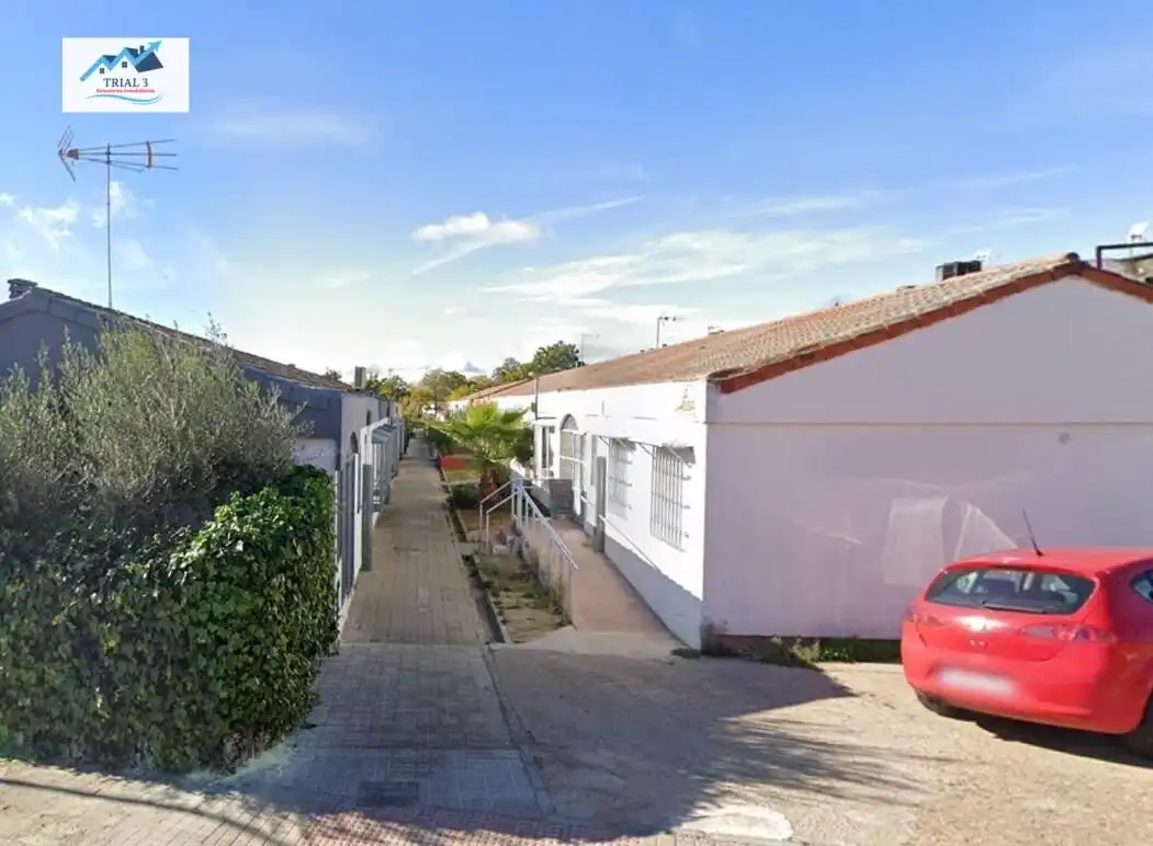 Vista exterior de Casa o xalet en venda en Badajoz