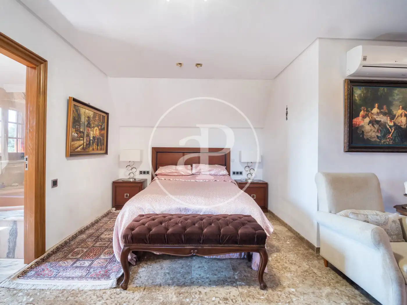 Habitación de Casa o chalet en venta en Godella con Aire acondicionado, Calefacción y Jardín privado