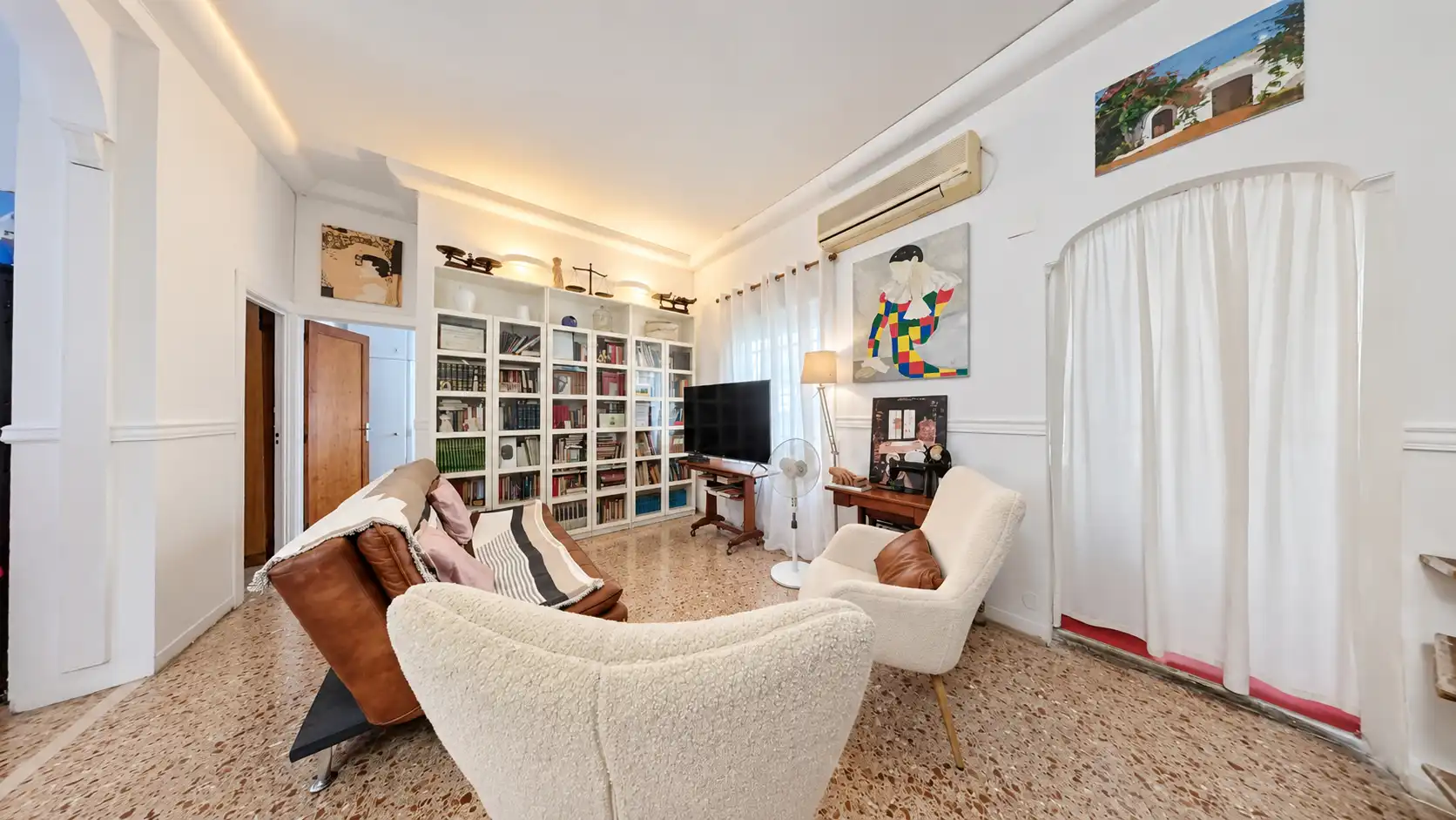 Flat with terrace for sale in Calle de Gomez Ferrer, imagen 2