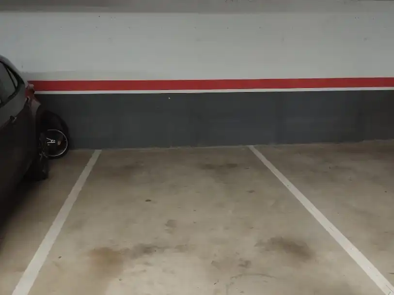 Einzelparkplatz zum Verkauf in Ramon i Cajal 24