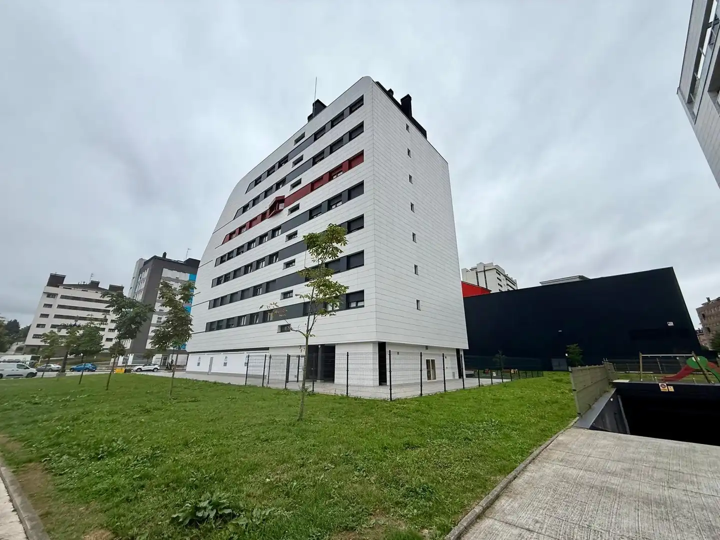 Exterior view of Flat for rent in Oviedo   with Heating, Private garden and Terrace