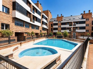 Pis amb balcó en venda a Villalba Estación