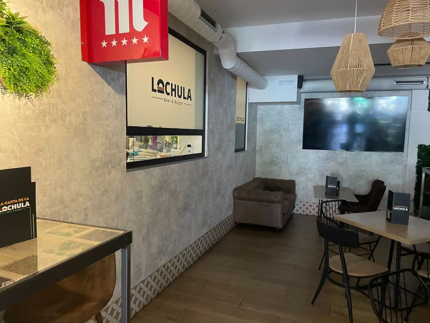 Commercial properties for transfer in Aranjuez  with Air Conditioner and Furnished