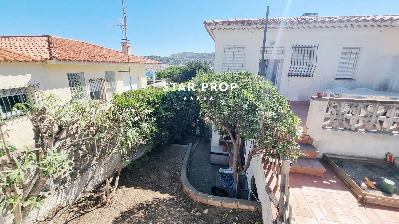 Vista exterior de Casa o xalet en venda en El Port de la Selva amb Terrassa, Traster i Forn