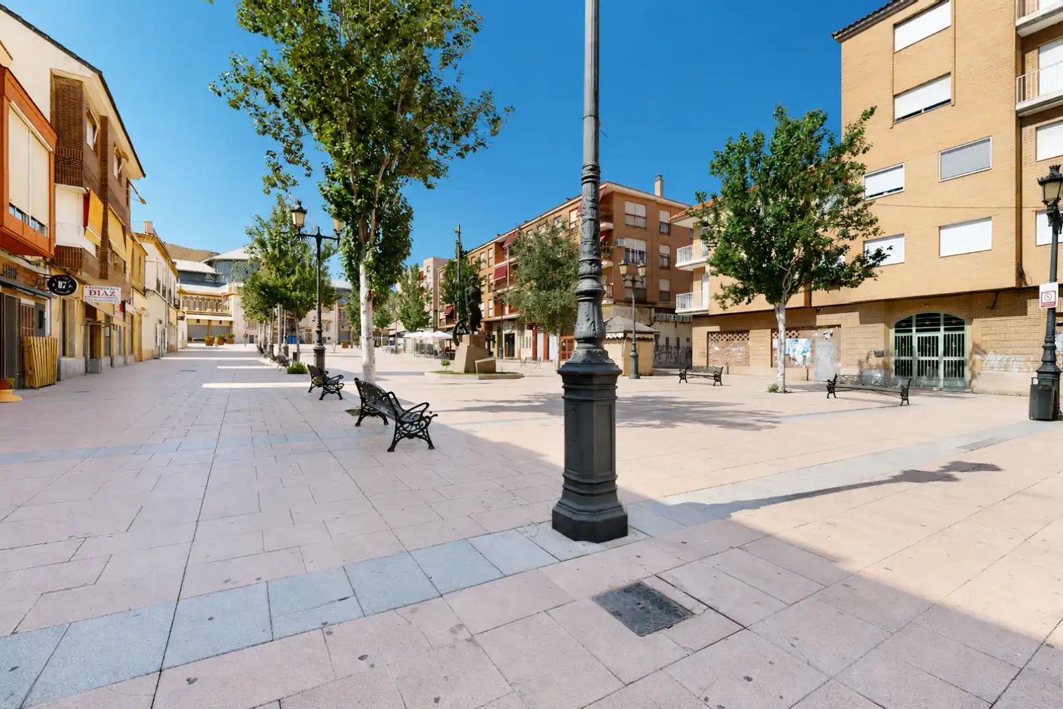Vista exterior de Piso en venta en La Unión con Trastero