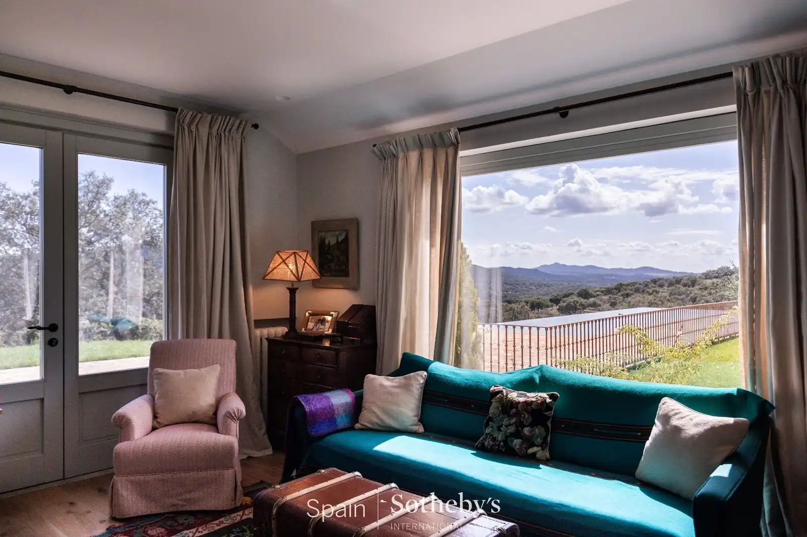 Living room of Residential for sale in Cáceres