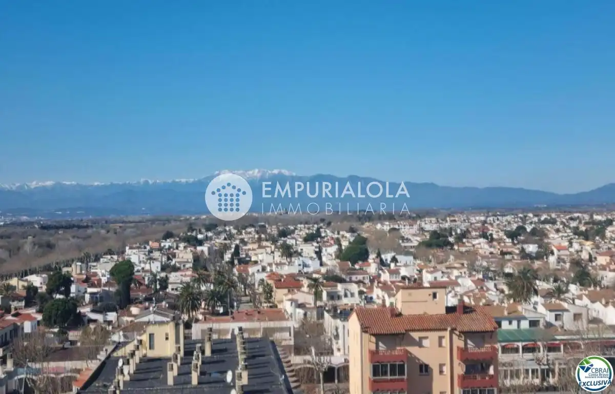 Vista exterior de Estudio en venta en Empuriabrava con Aire acondicionado y Amueblado