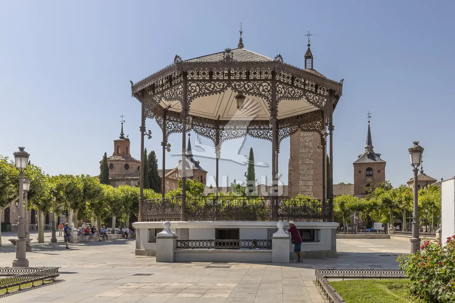 Vista exterior de Piso en venta en Alcalá de Henares con Calefacción y Terraza