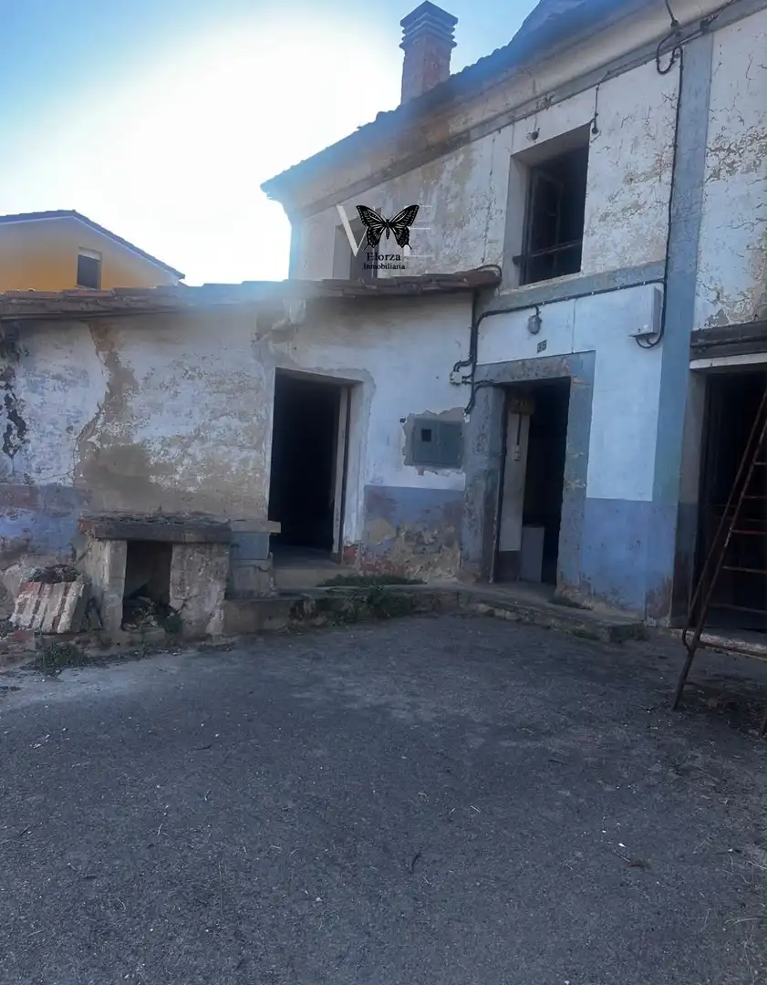 Haus zum Verkauf in Las Regueras, imagen 2