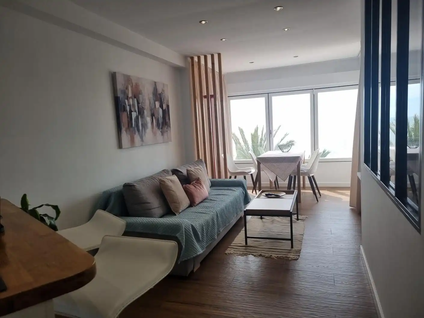 Sala d'estar de Estudi de lloguer en Algarrobo amb Aire condicionat, Calefacció i Terrassa