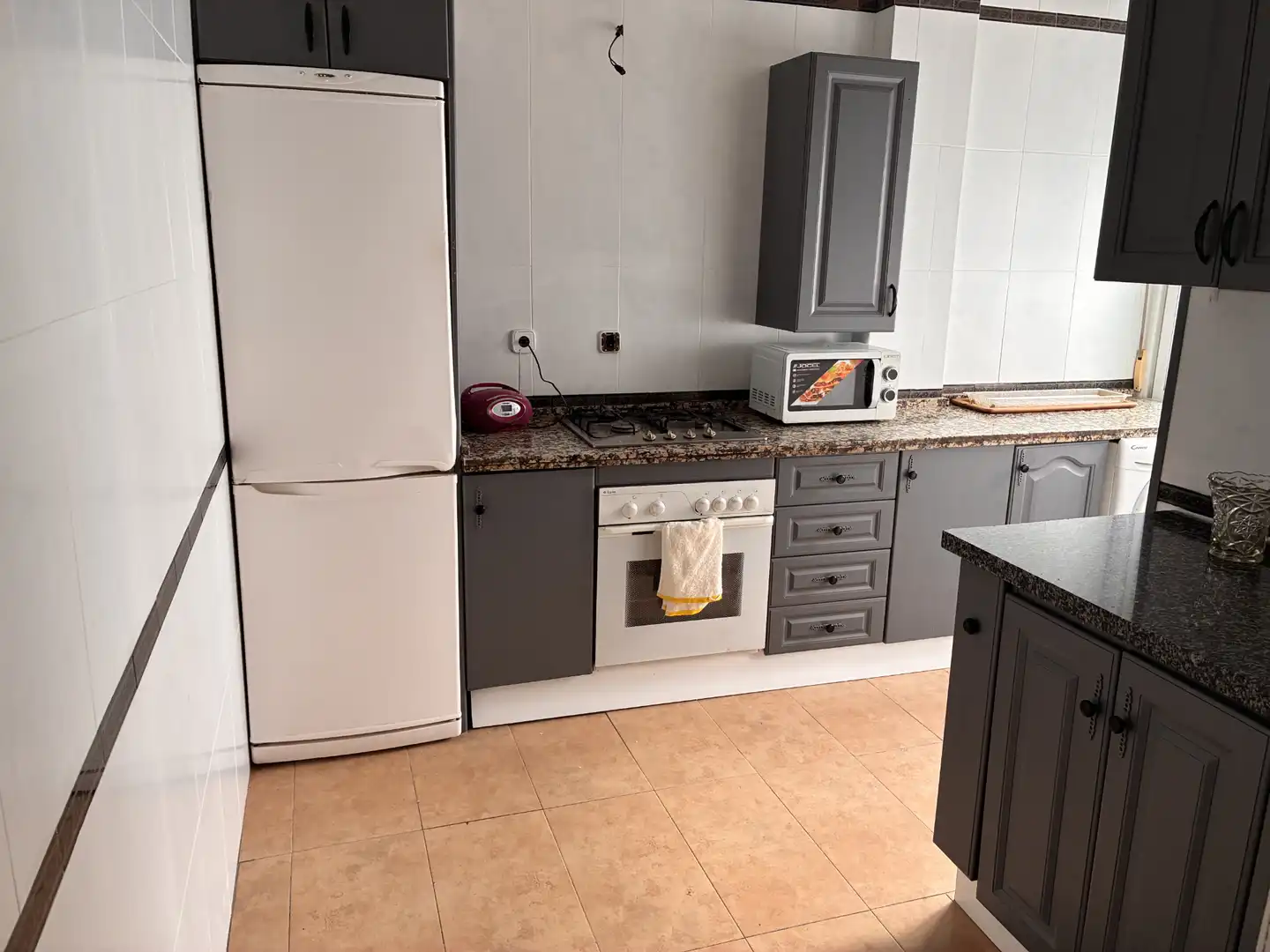 Kitchen of Flat for sale in Sevilla  with Air Conditioner and Terrace