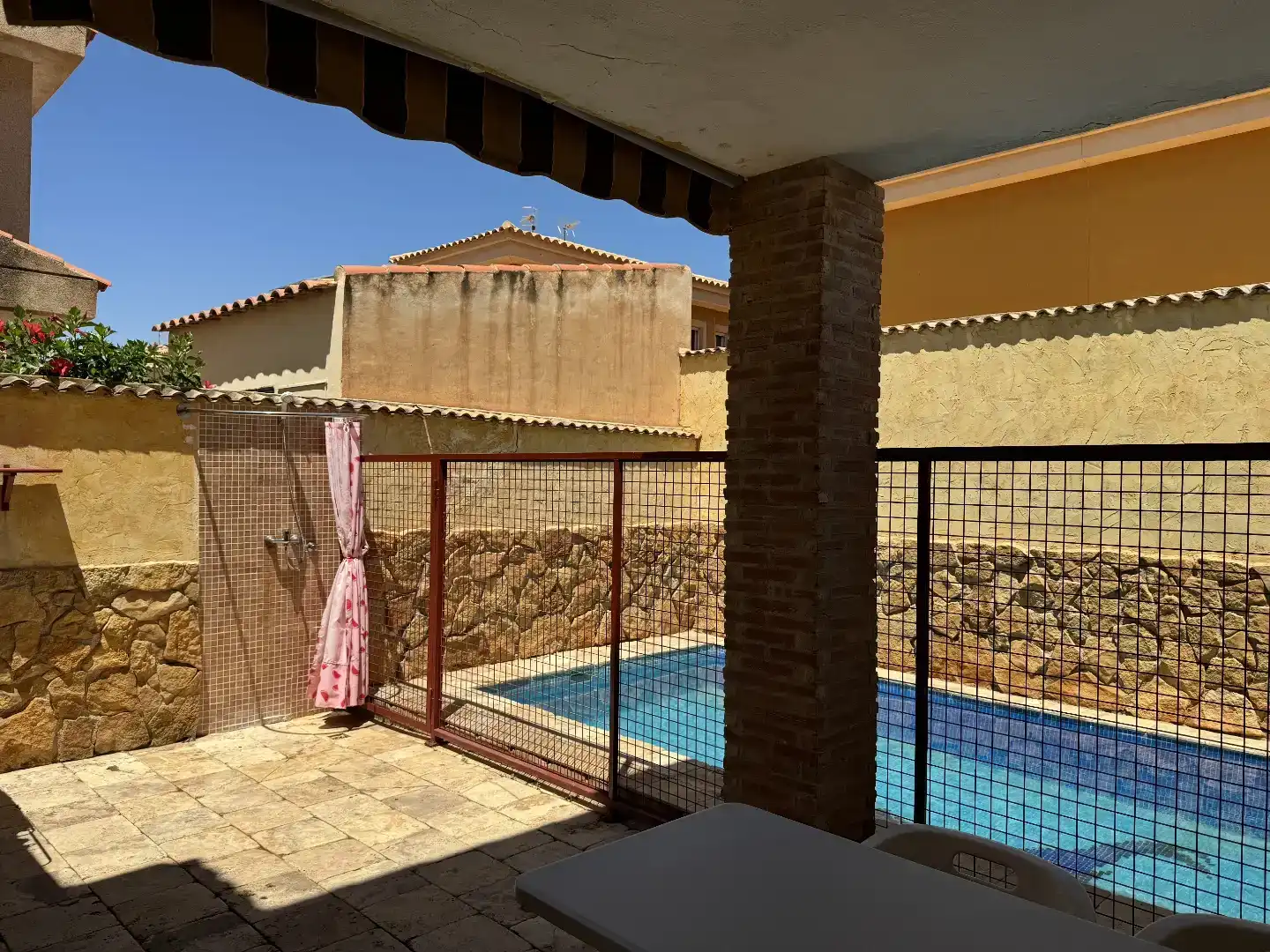 Maisonette zur Miete in Calle Via, 206, Bahia