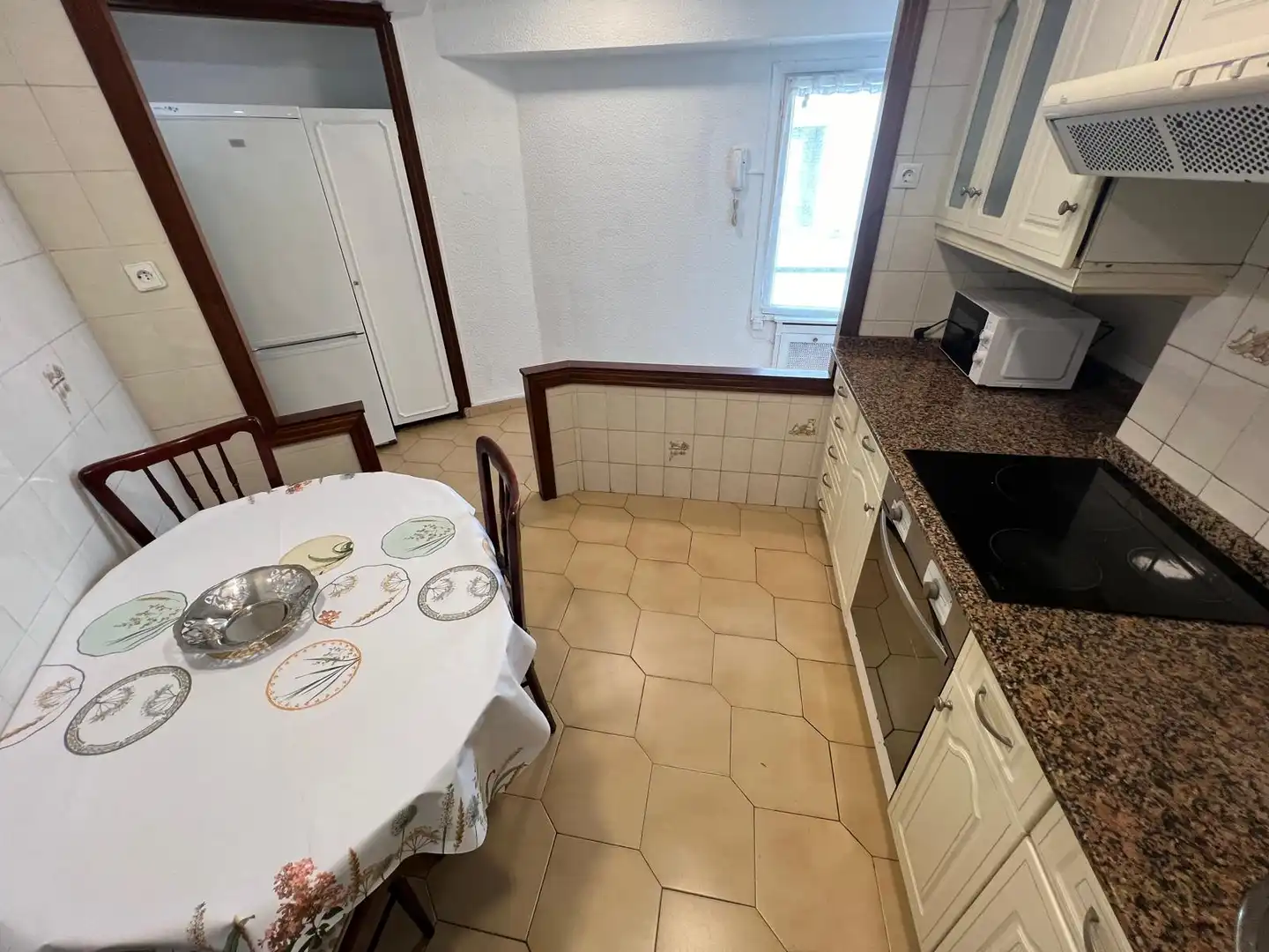 Flat for rent in Avenida de la Costa, Barrio del Centro
