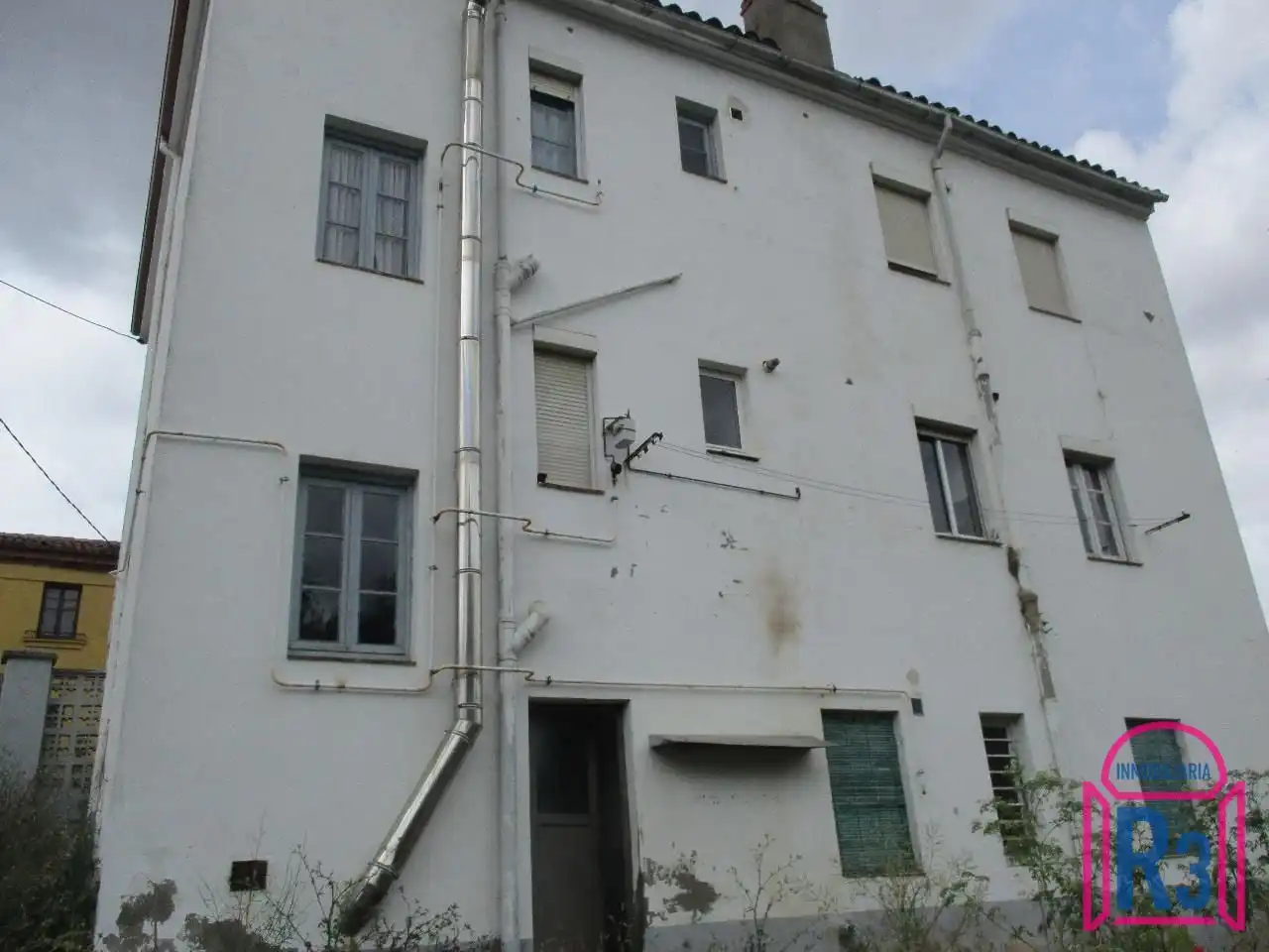 Vista exterior de Casa o xalet en venda en León Capital  amb Calefacció