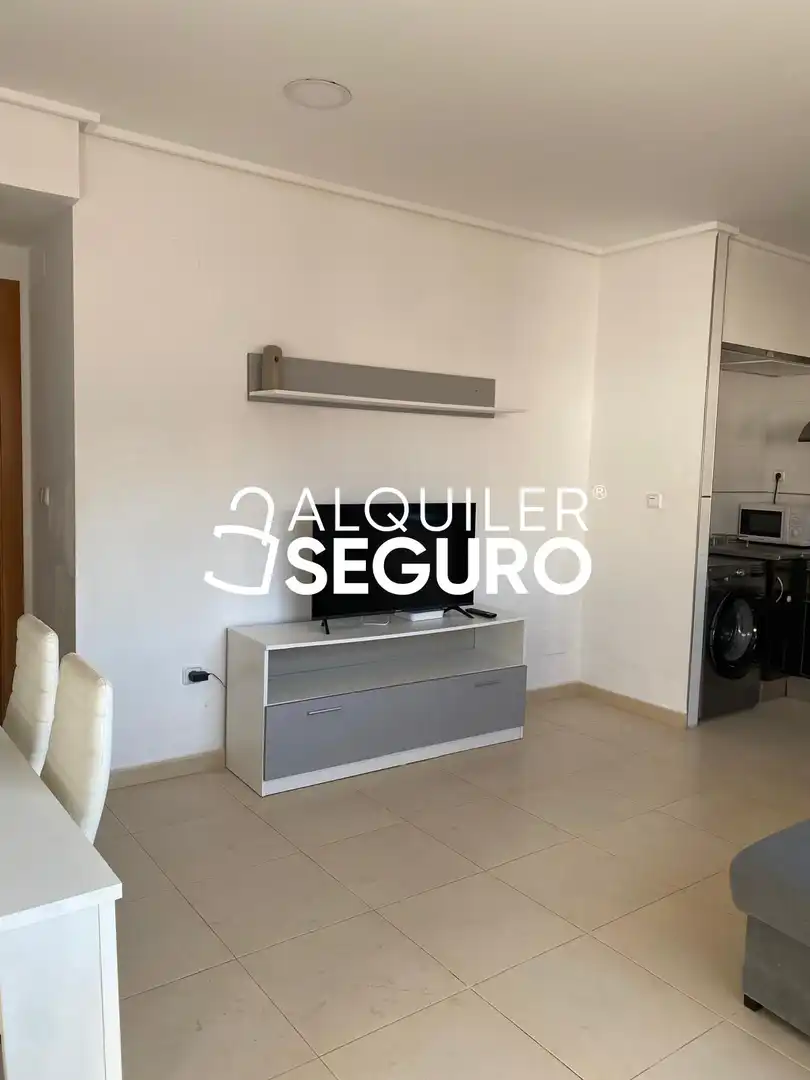 Sala d'estar de Pis de lloguer en Murcia amb Calefacció i Moblat