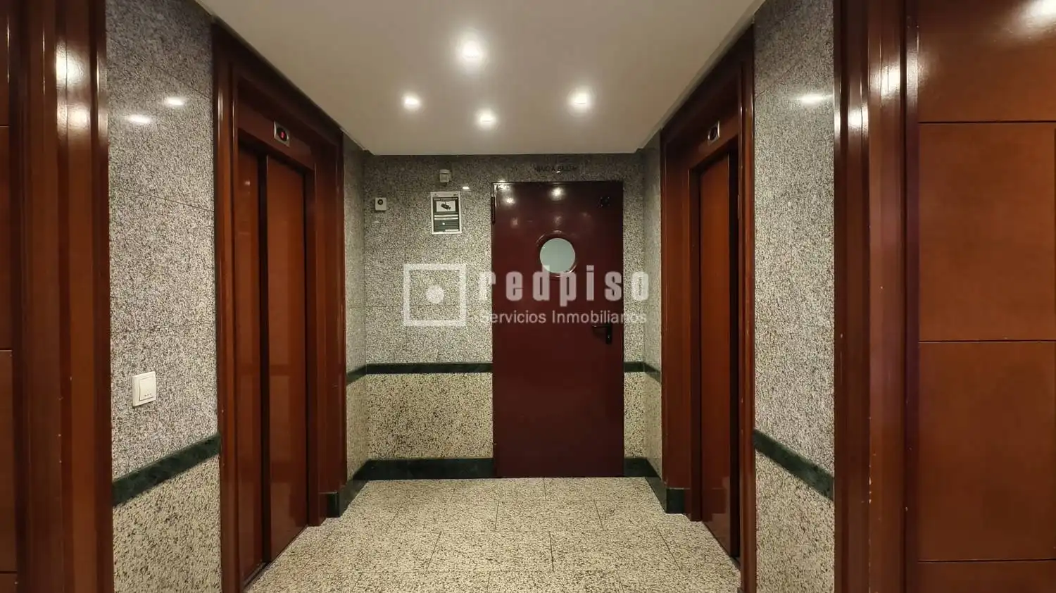 Flat for sale in Madrid  with Air Conditioner, Heating and Private garden