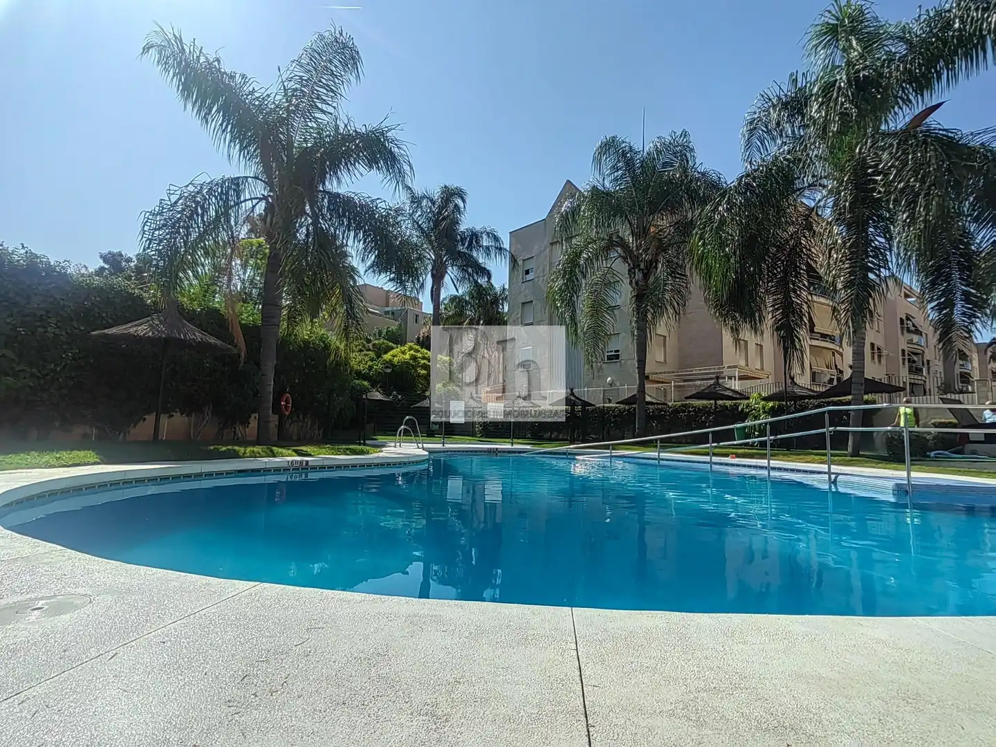 Piscina de Pis en venda en Málaga amb Aire condicionat, Jardí privat i Terrassa