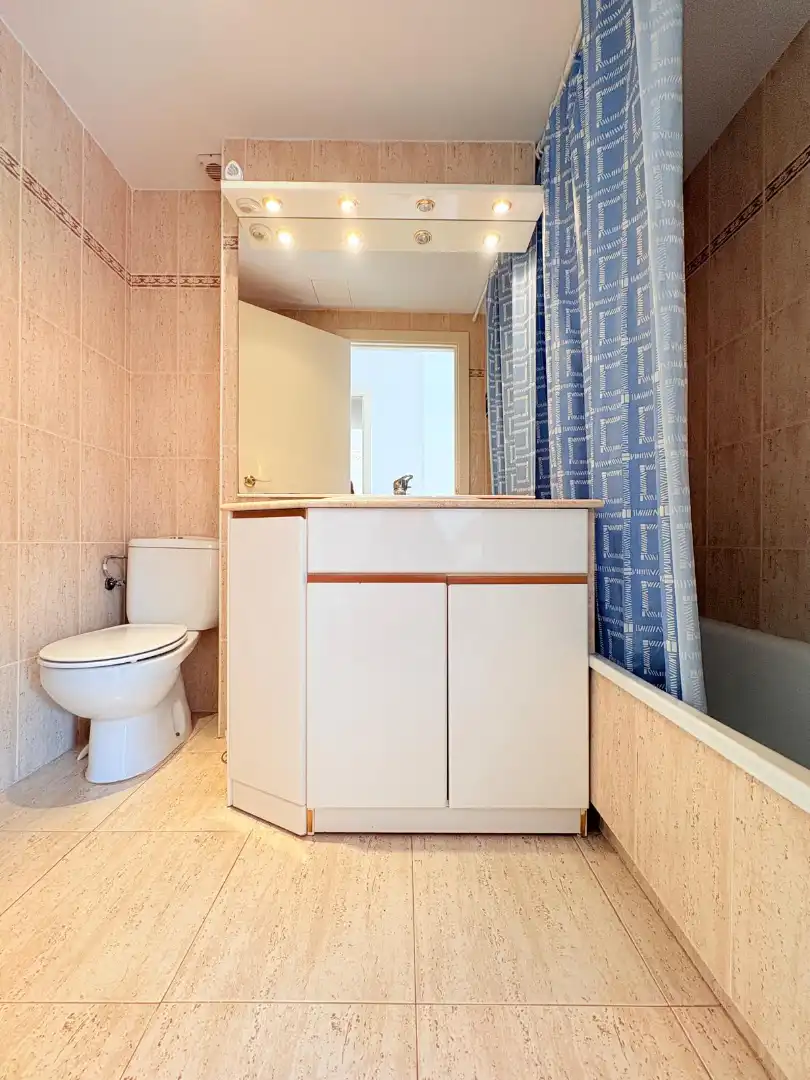 Baño de Dúplex en venta en Torredembarra con Aire acondicionado, Terraza y Horno