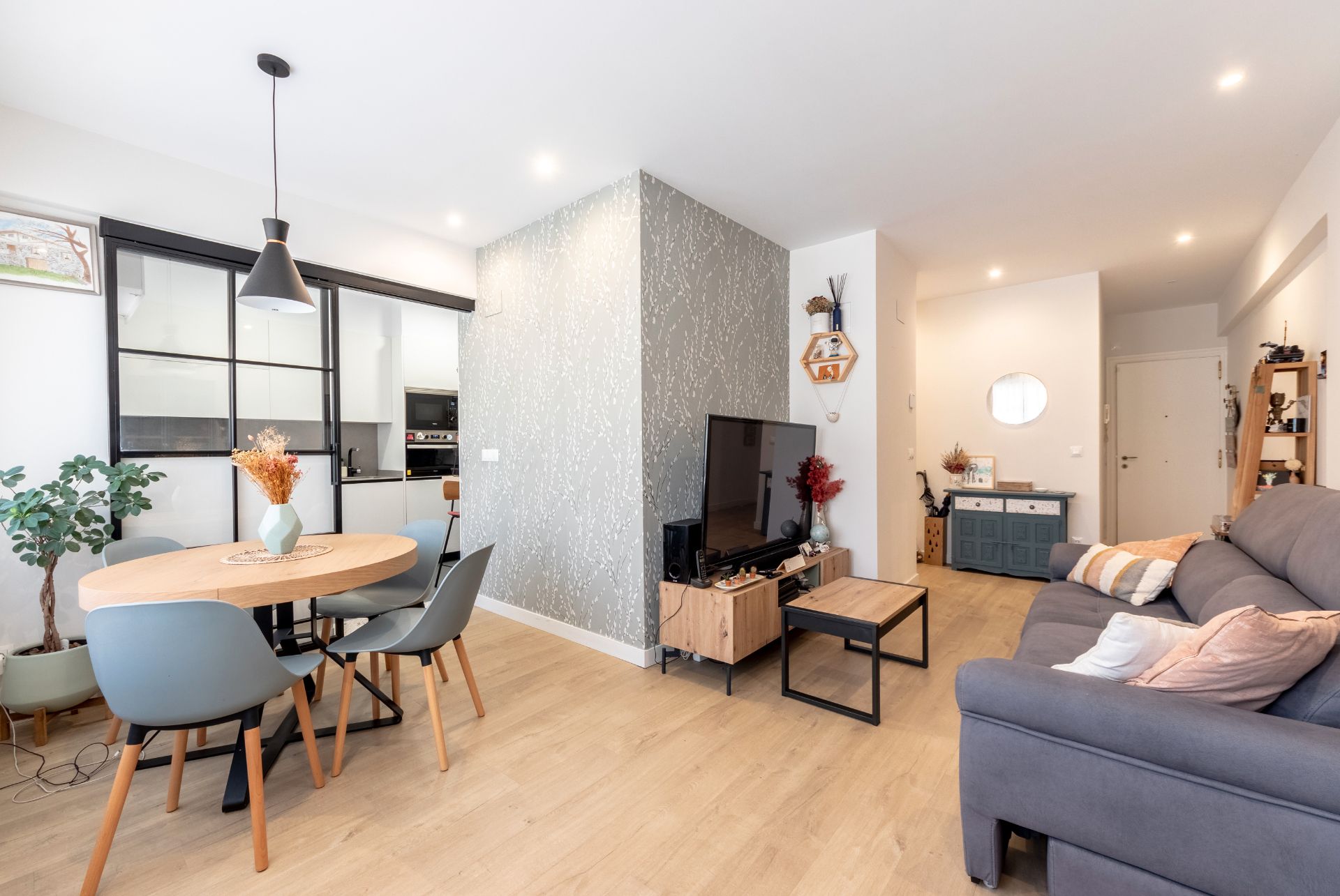 Sala d'estar de Pis en venda en Bilbao  amb Calefacció i Balcó