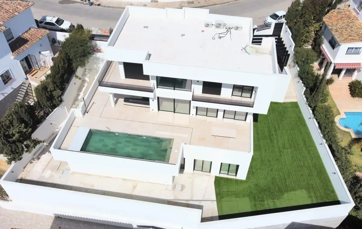 Detached house with pool for sale in Riviera del Sol, imagen 3