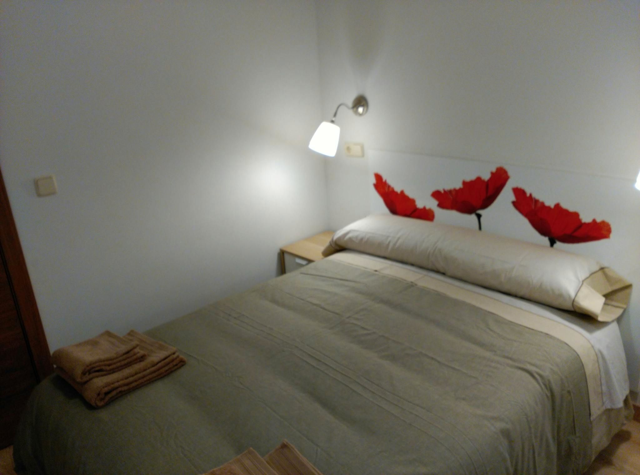 Dormitori de Pis de lloguer en  Madrid Capital amb Aire condicionat, Calefacció i Moblat