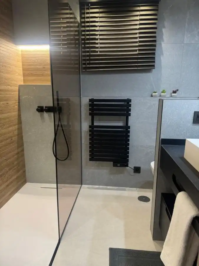 Bany de Apartament en venda en Torrevieja amb Aire condicionat, Calefacció i Jardí privat