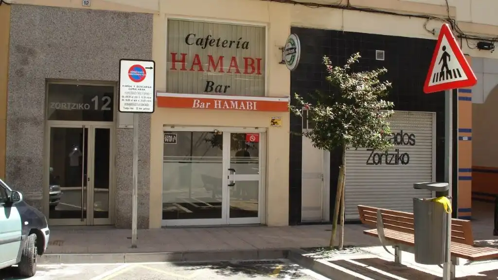 Gewerbefläche zum Verkauf in Calle Zortziko 14