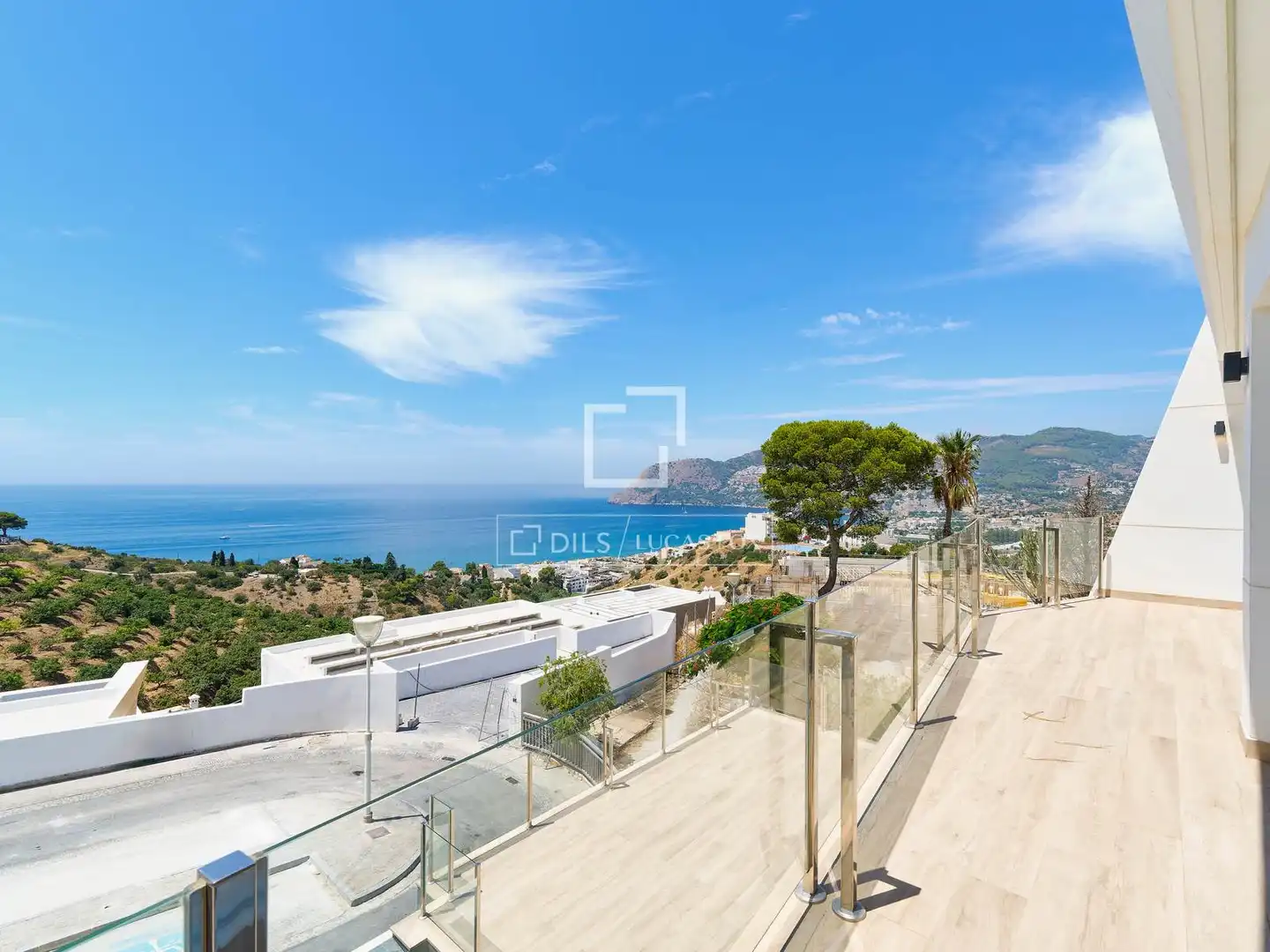 Vista exterior de Casa o chalet en venta en Almuñécar con Aire acondicionado y Terraza