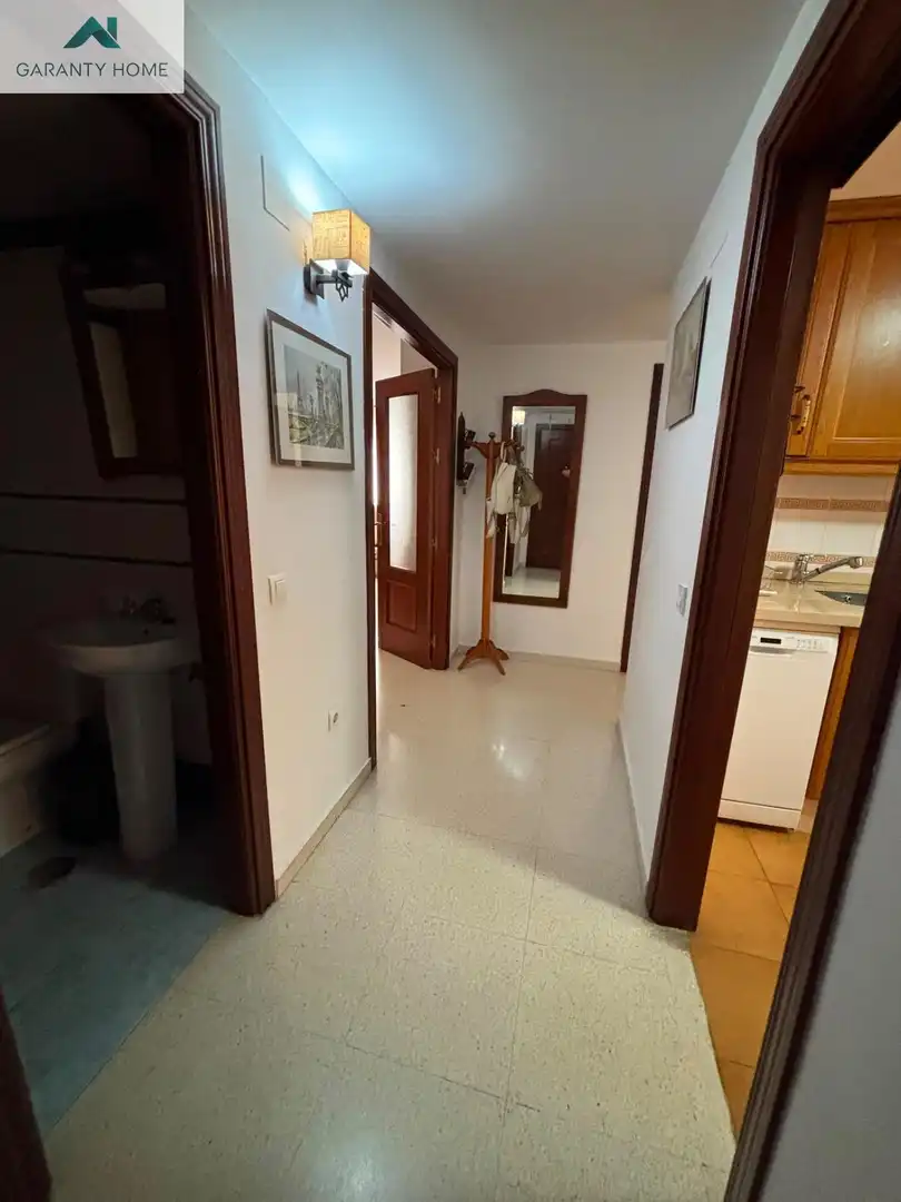 Ground floor for rent in Málaga  with Air Conditioner and Furnished