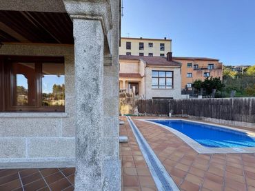 Haus mit Pool zum Verkauf in AGRELO-CAMPO