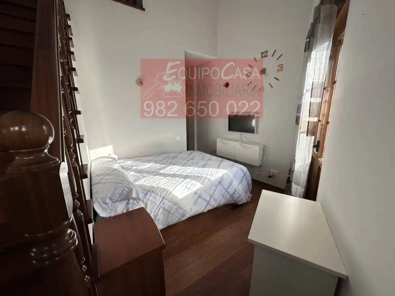 Habitación de Casa adosada en venta en Lugo con Calefacción, Parquet y Amueblado