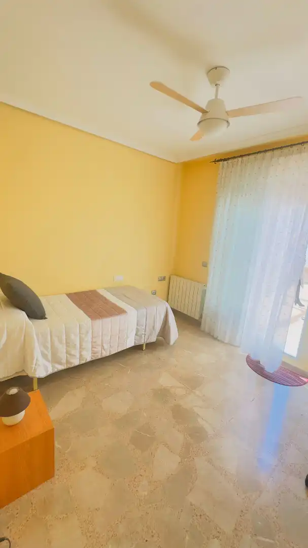 Schlafzimmer von Wohnung zum Verkauf in Albacete mit Klimaanlage, Heizung und Privatgarten