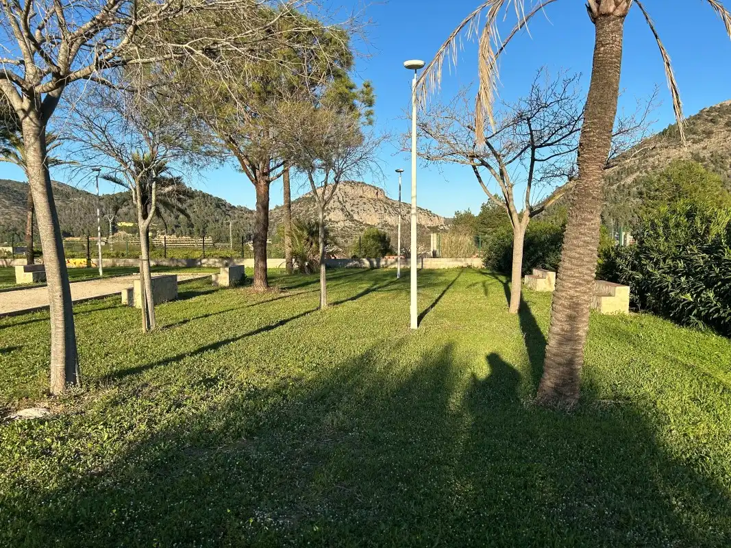 Vista exterior de Casa o xalet en venda en Gandia amb Aire condicionat, Jardí privat i Terrassa