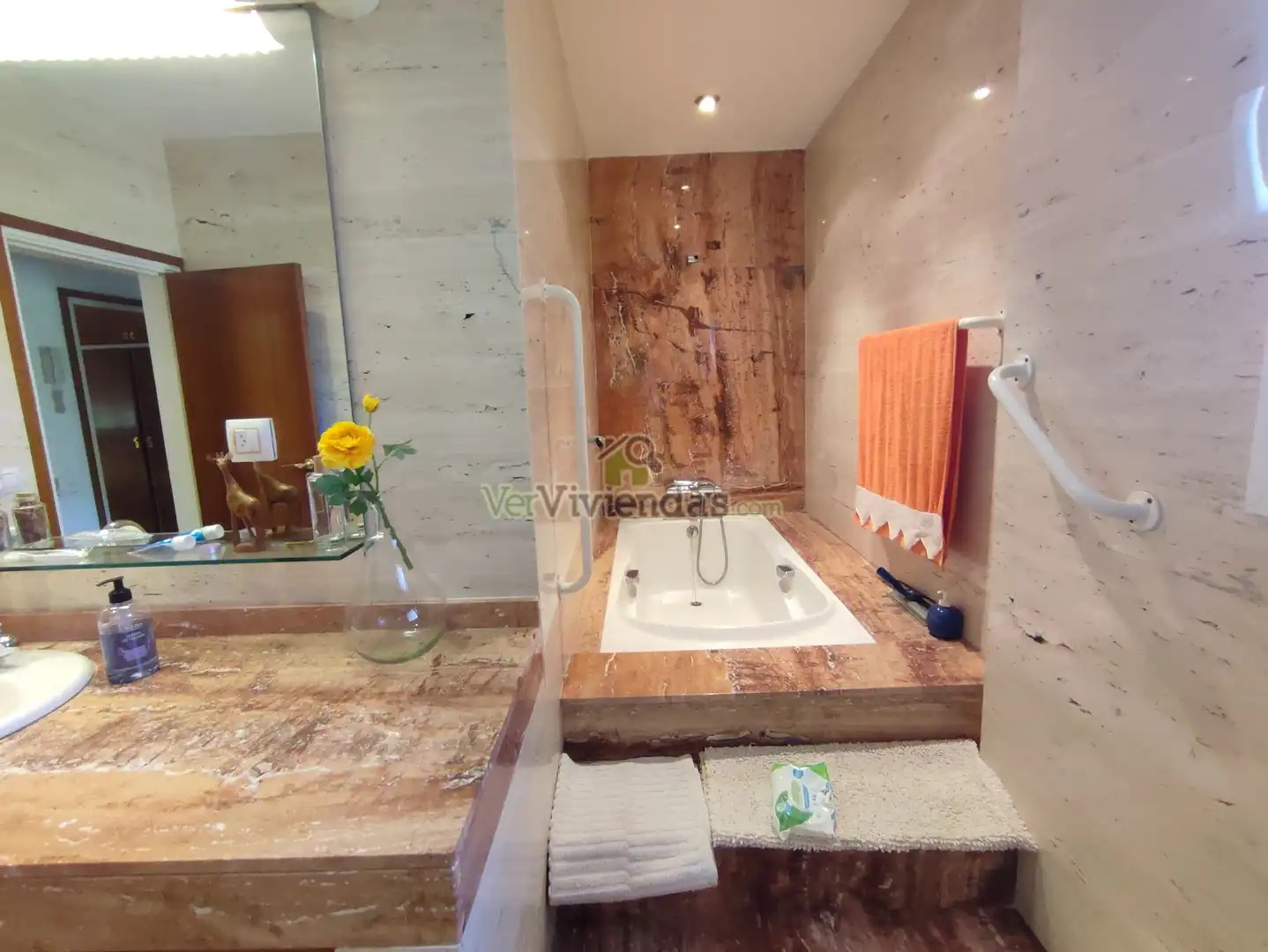 Baño de Casa o chalet en venta en Esparreguera con Calefacción, Jardín privado y Parquet