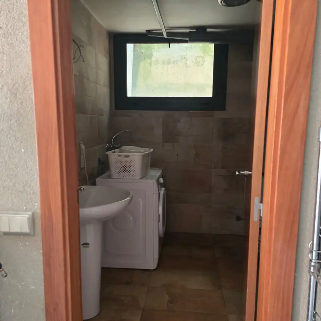 Badezimmer von Haus oder Chalet zur Miete in Llinars del Vallès mit Klimaanlage und Balkon