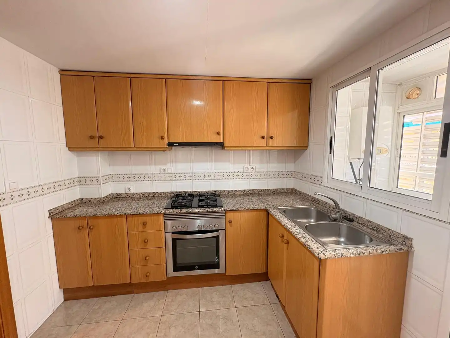 Kitchen of Flat for sale in Petrés  with Air Conditioner, Storage room and Balcony